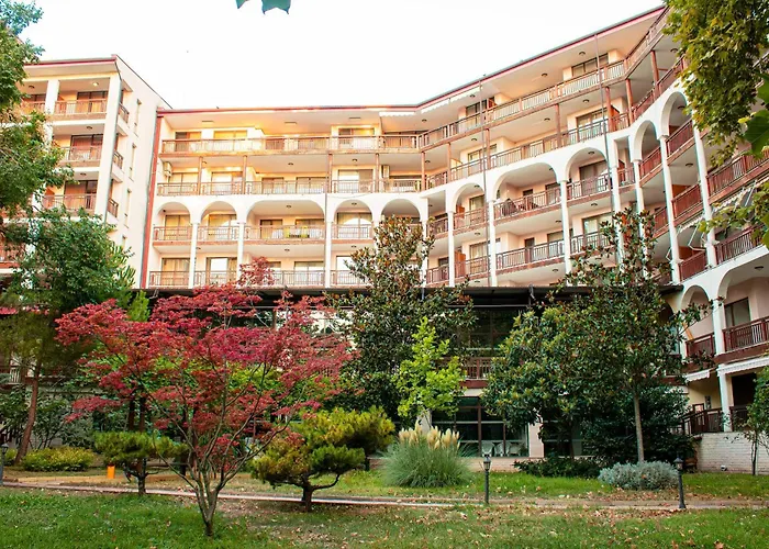 Estreya Residence Hotel And Spa