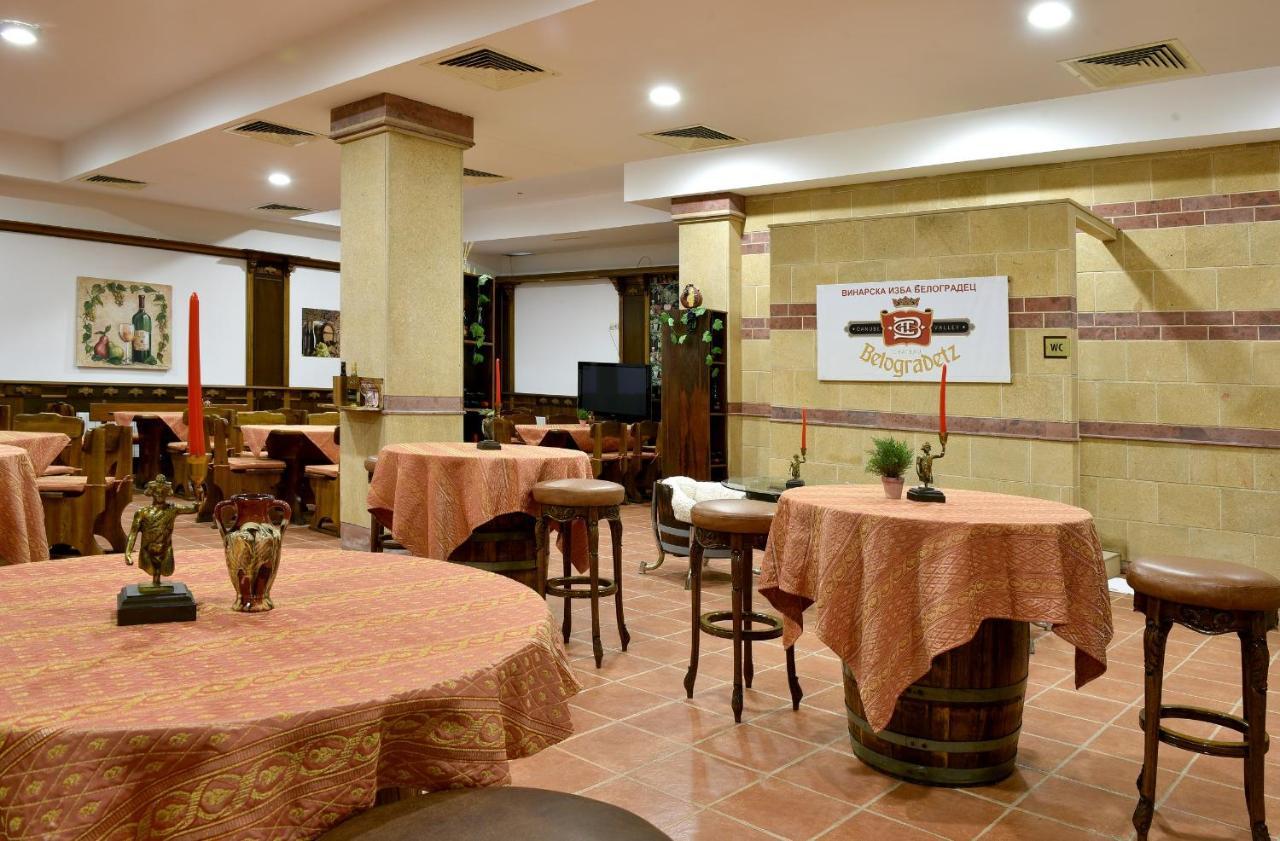 Hotel Estreya And 4*