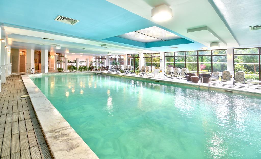 Hotel Estreya And