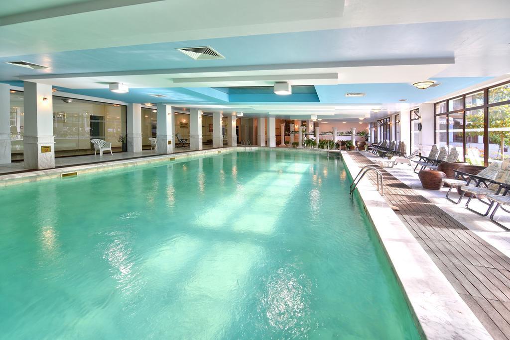 Hotel Estreya And
